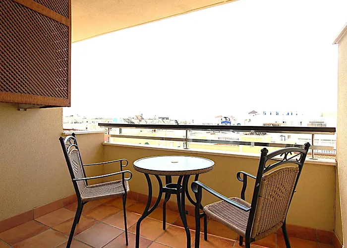 Mediterraneo, Town Centre Apartment *