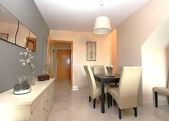 Mediterraneo, Town Centre * Нерха