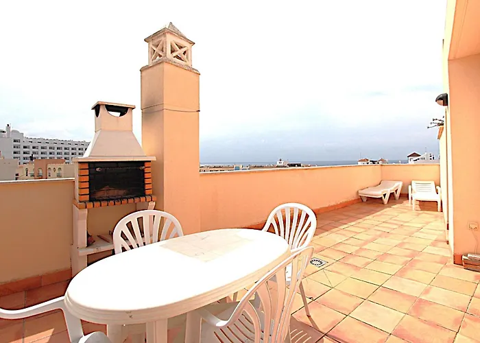 Апартаменти Mediterraneo, Town Centre Нерха